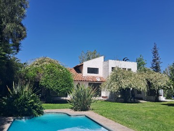 Arriendo Mensual / Casa / Colina