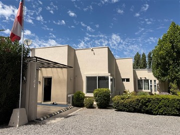 Arriendo Mensual / Casa / Colina