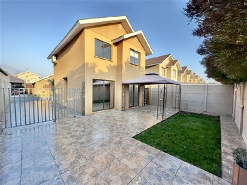 Arriendo Mensual / Casa / Colina