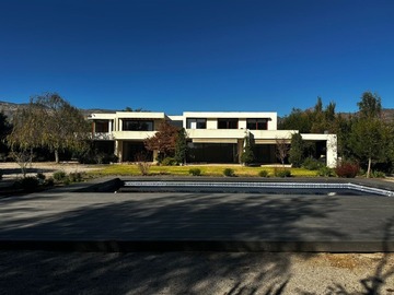 Arriendo Mensual / Casa / Colina