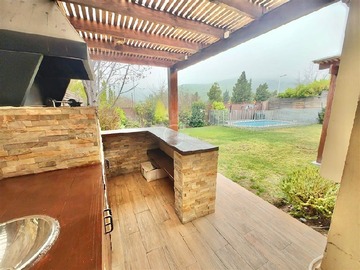 Arriendo Mensual / Casa / Colina