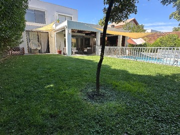 Arriendo Mensual / Casa / Colina