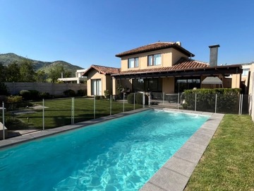 Arriendo Mensual / Casa / Colina
