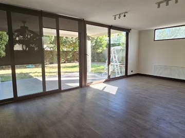 Arriendo Mensual / Casa / Colina