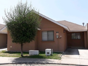 Arriendo Mensual / Casa / Colina