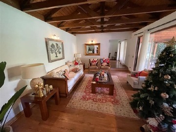 Arriendo Mensual / Casa / Colina