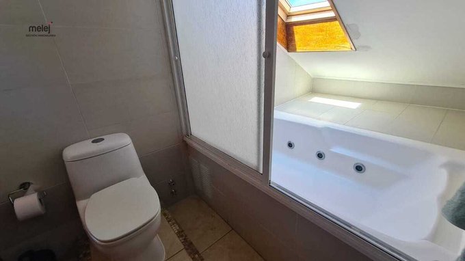 Tercer piso baño con jacuzi