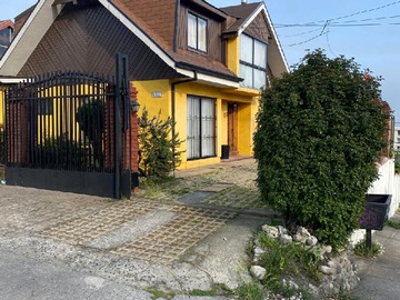 Arriendo Mensual / Casa / Constitución