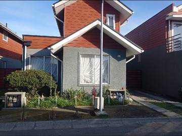 Arriendo Mensual / Casa / Coronel