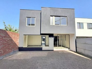 Arriendo Mensual / Casa / Huechuraba