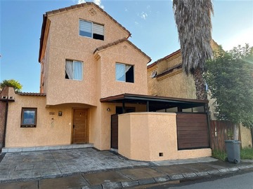 Arriendo Mensual / Casa / Huechuraba