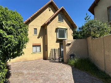 Arriendo Mensual / Casa / Huechuraba