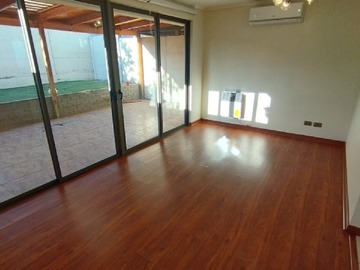 Sala y comedor en concepto semi abierto