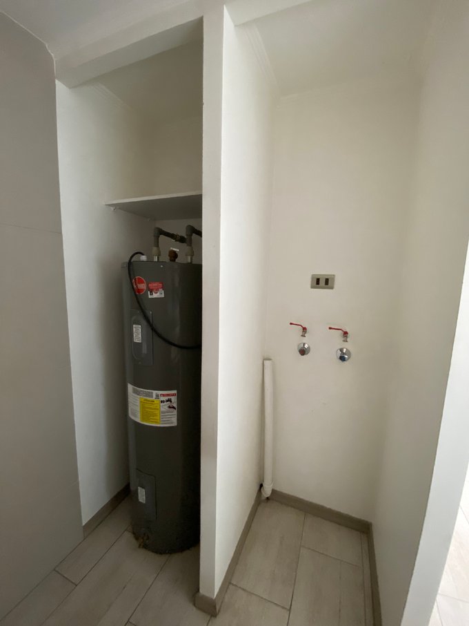 Termo y espacio lavadora