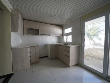 Arriendo Mensual / Casa / La Granja