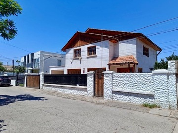 Arriendo Mensual / Casa / La Reina