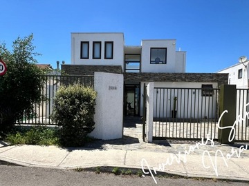 Arriendo Mensual / Casa / La Serena