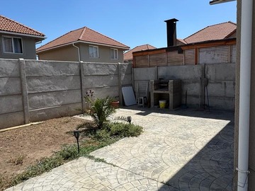 patio con quincho básico