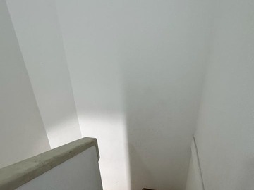 acceso bajada escalera