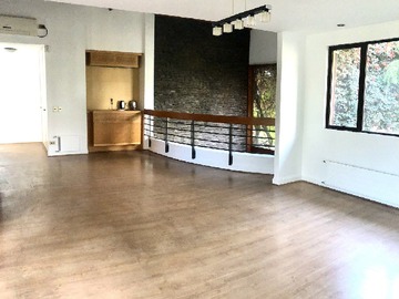 Sala familiar y escritorio segundo piso