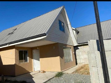 Arriendo Mensual / Casa / Linares