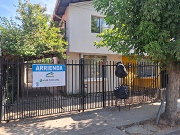 Arriendo Mensual / Casa / Linares