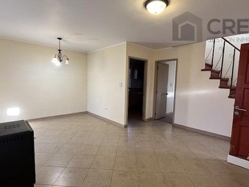 Arriendo Mensual / Casa / Linares