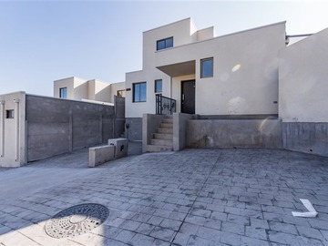 Arriendo Mensual / Casa / Lo Barnechea