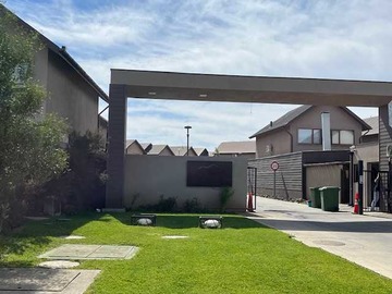 Arriendo Mensual / Casa / Los Ángeles