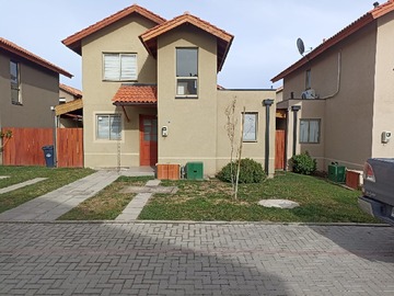 Arriendo Mensual / Casa / Machalí