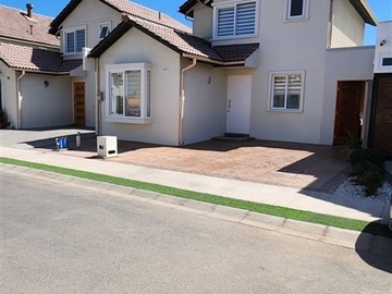 Arriendo Mensual / Casa / Padre Hurtado