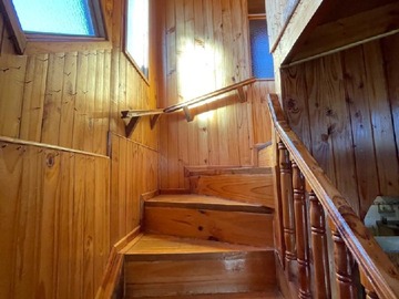 ESCALA AL SEGUNDO PISO DE LOS DORMITORIOS