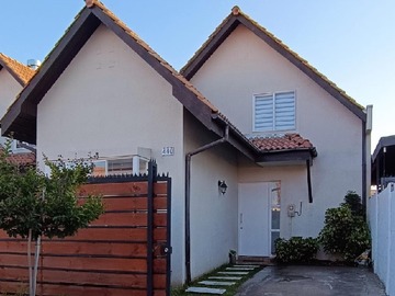 Arriendo Mensual / Casa / Peñaflor