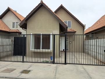 Arriendo Mensual / Casa / Peñaflor