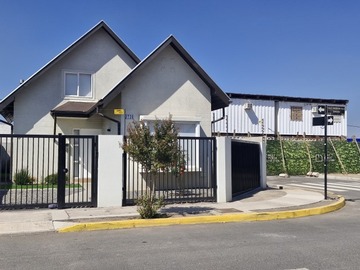 Arriendo Mensual / Casa / Peñaflor