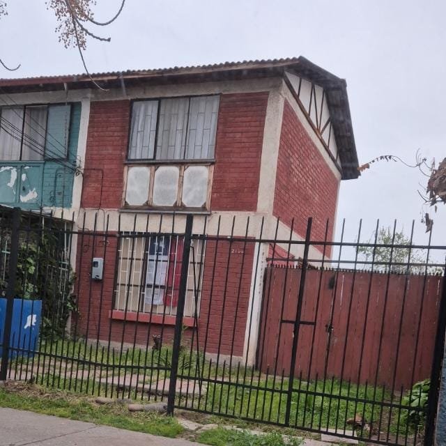 Casa de 2 pisos $400.000