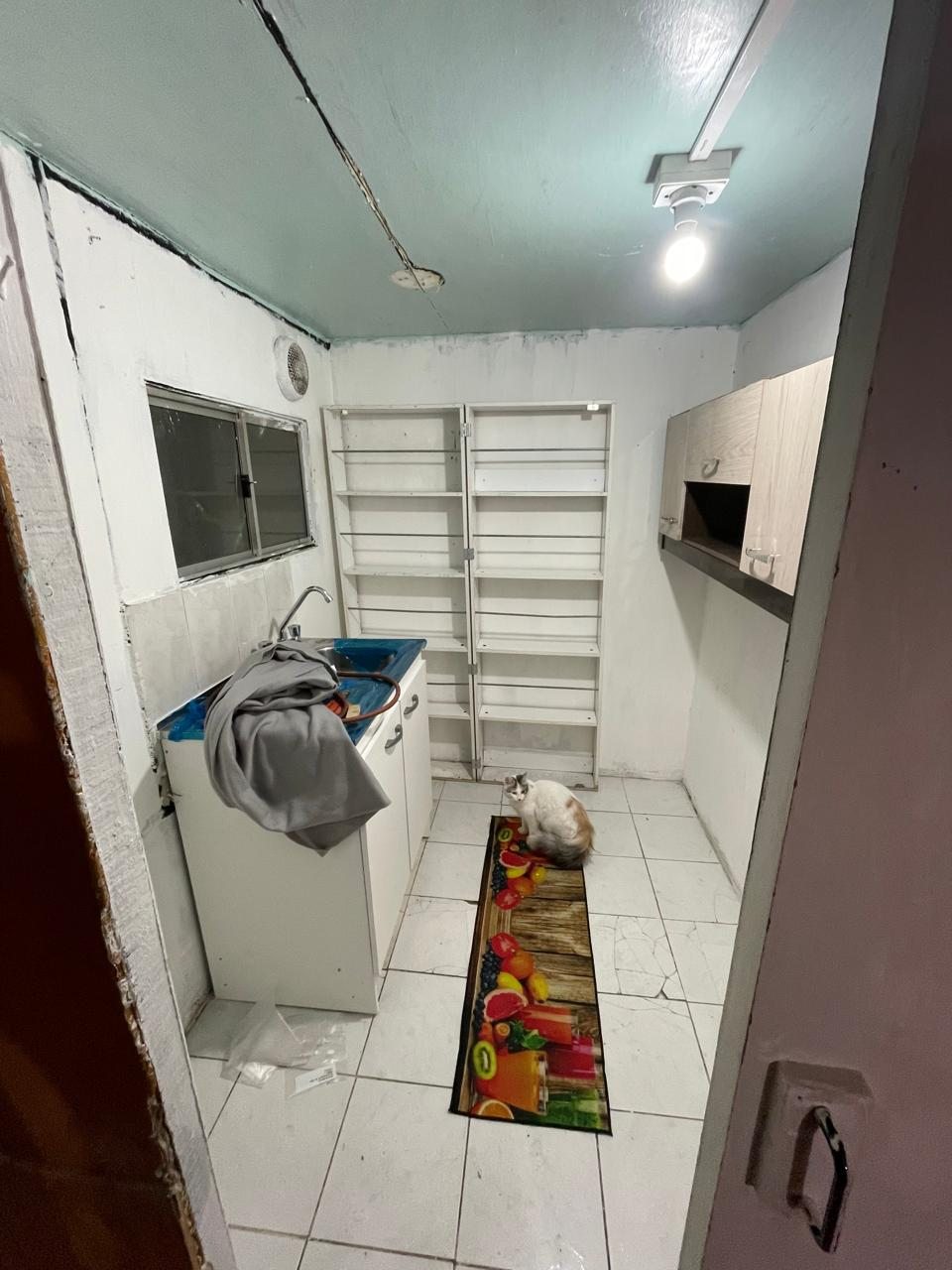 Cocina con espacio para cocina