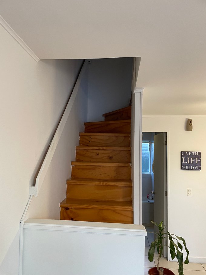 Escaleras a segundo piso