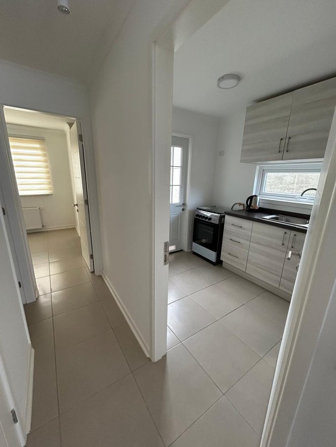 Vista a cocina y habitación