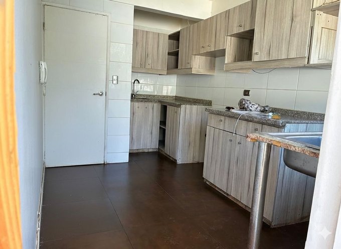 cocina con acceso a patio