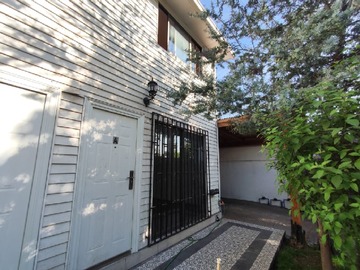 Arriendo Mensual / Casa / Recoleta