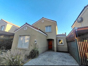 Arriendo Mensual / Casa / San Bernardo