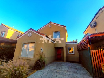 Arriendo Mensual / Casa / San Bernardo