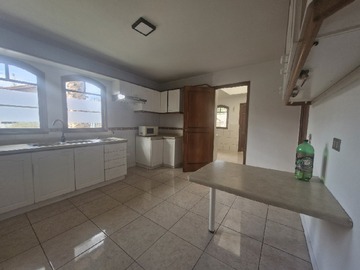 Arriendo Mensual / Casa / Santiago