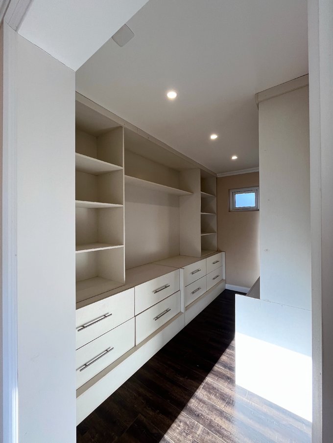 Walking Closet