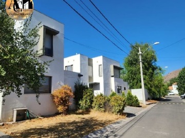 Arriendo Mensual / Casa / Til til