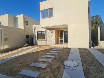 Arriendo Mensual / Casa / Villa Alemana