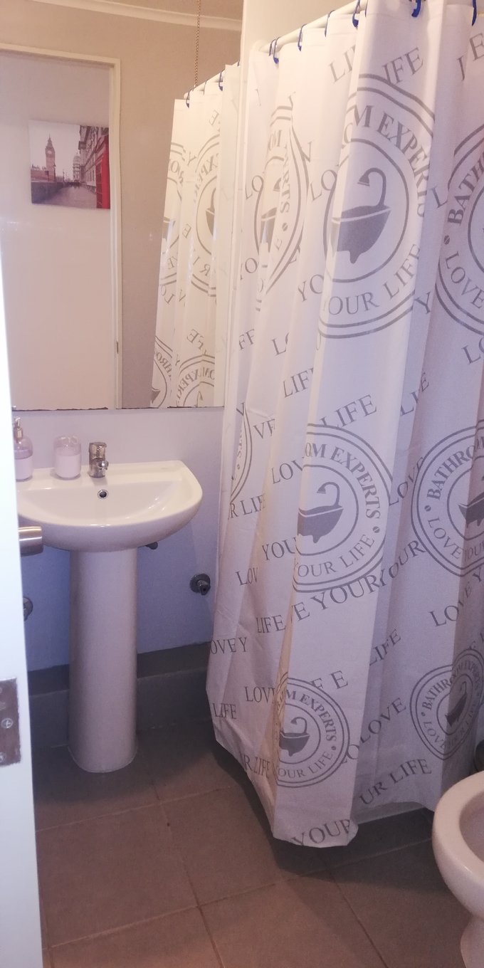 Baño dormitorio vacante