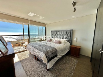 Dormitorio principal en suite.