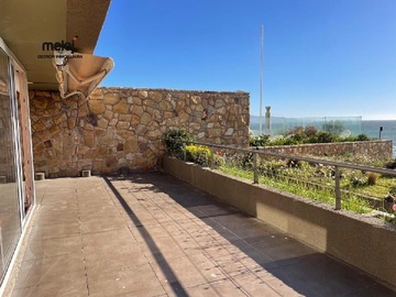 Terraza en primera línea